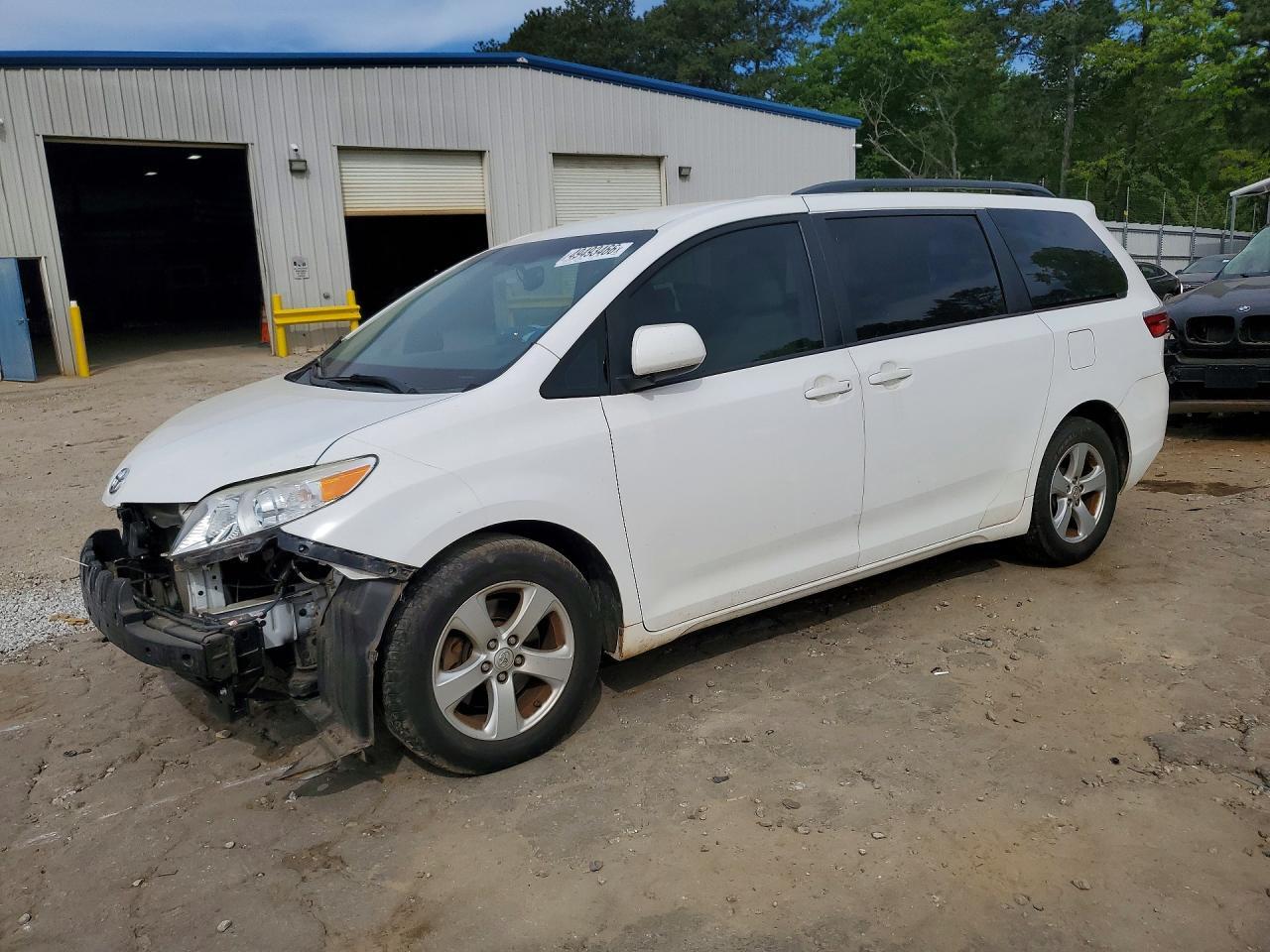 2015 TOYOTA SIENNA