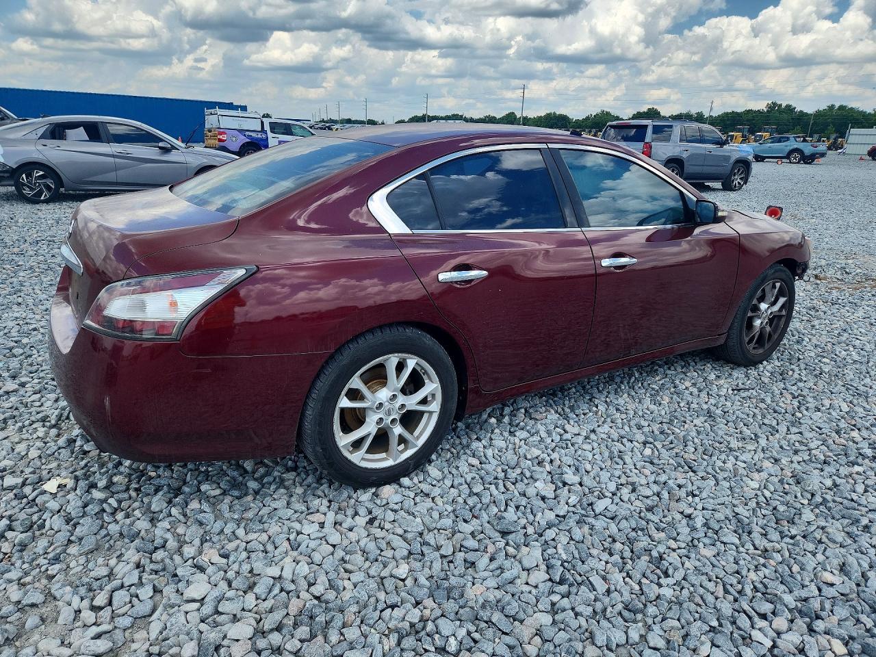 2013 NISSAN Maxima