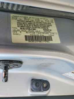 2011 NISSAN VERSA
