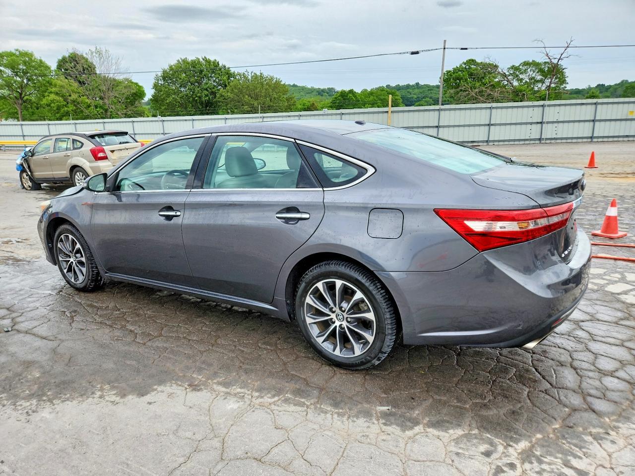 2018 TOYOTA Avalon