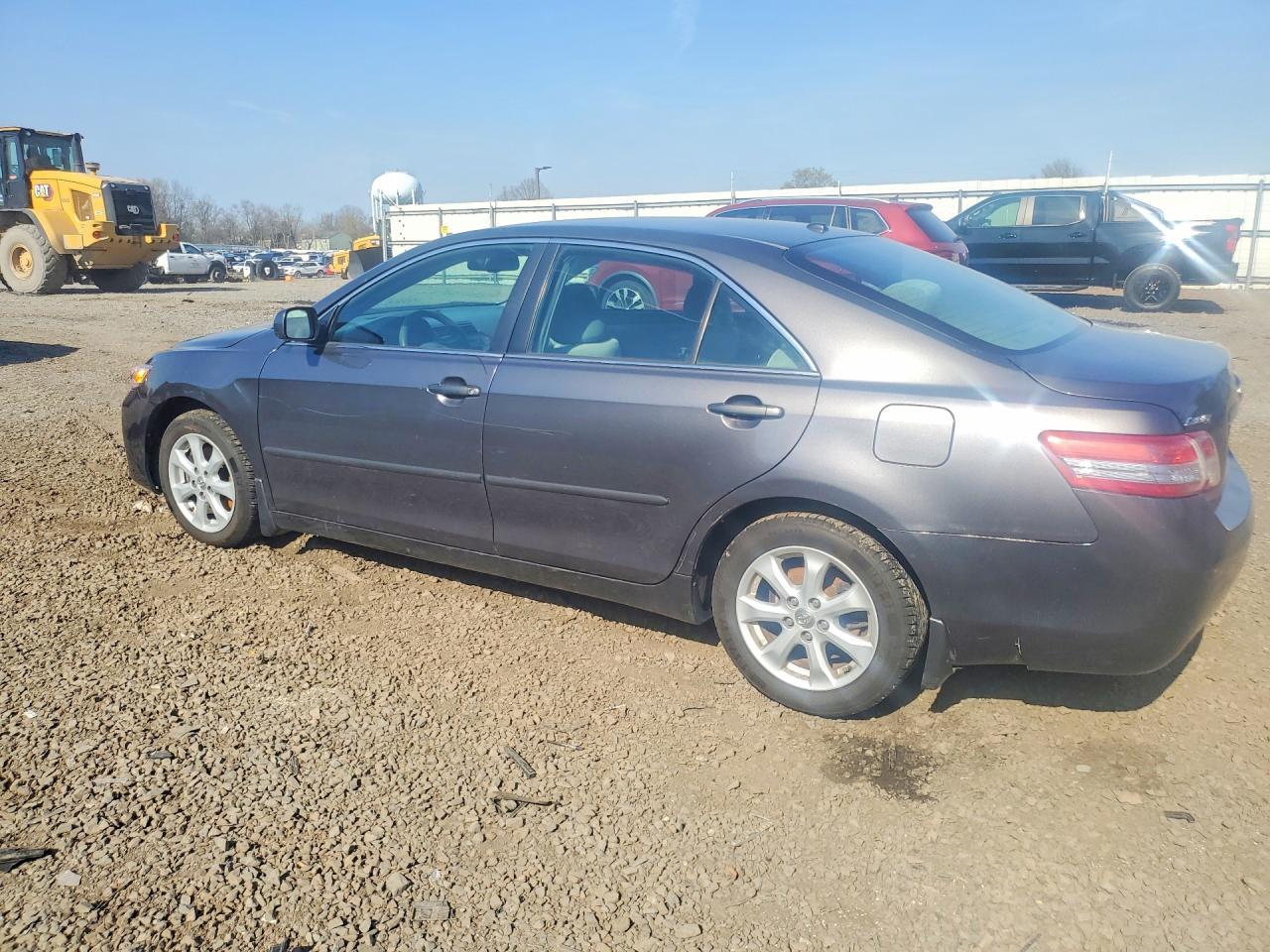 2011 TOYOTA CAMRY