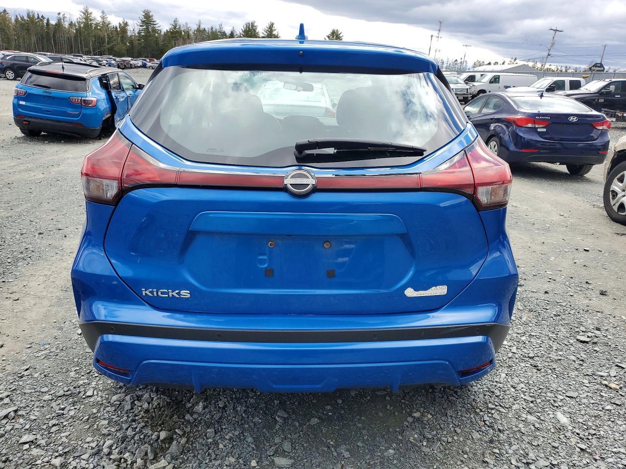 2022 NISSAN KICKS