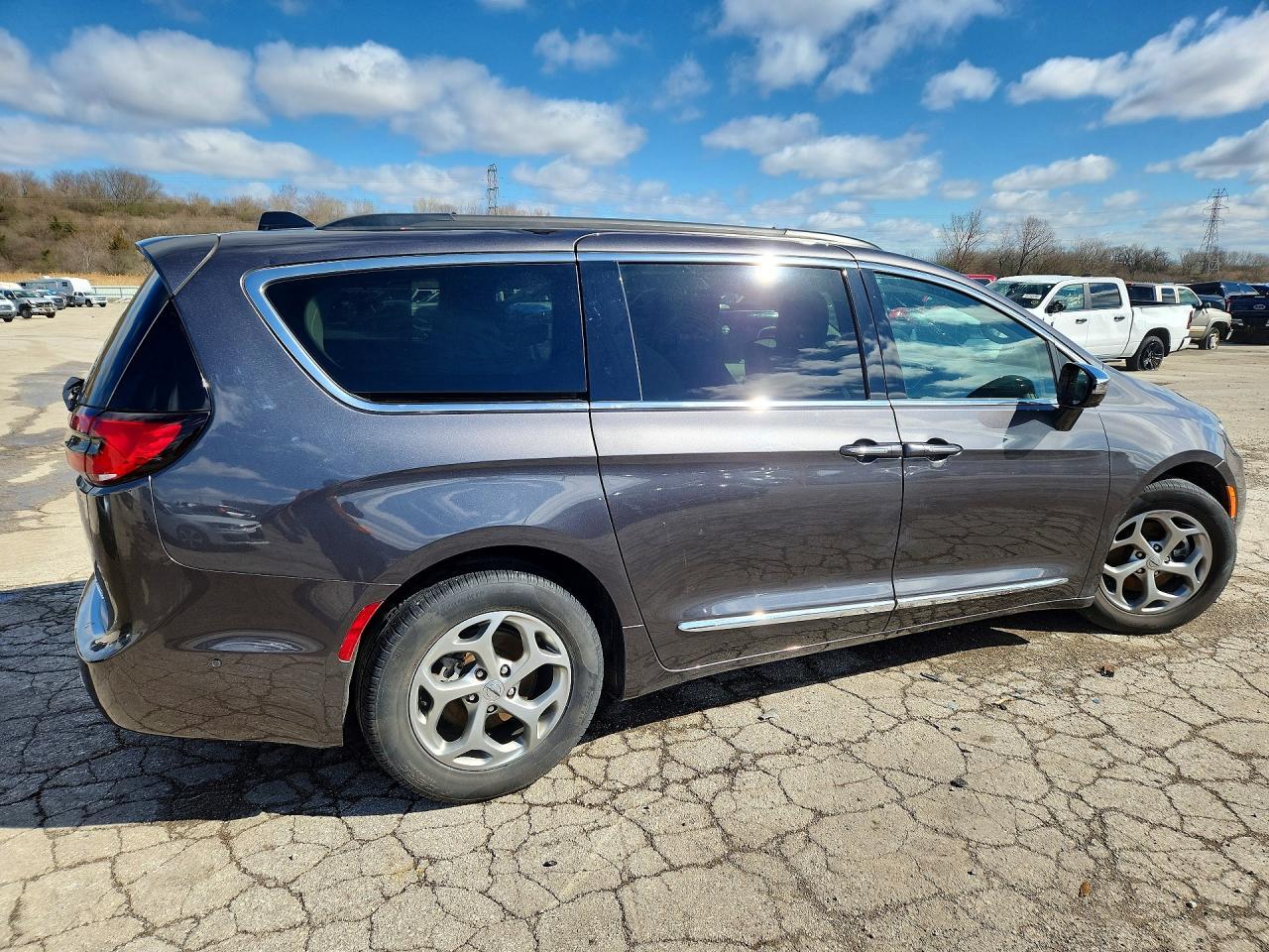 2023 CHRYSLER Pacifica