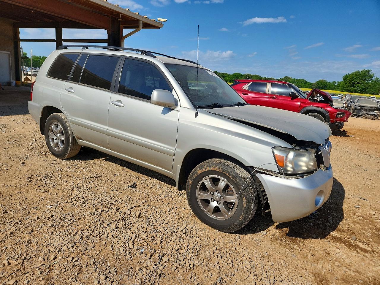 2004 TOYOTA HIGHLANDER