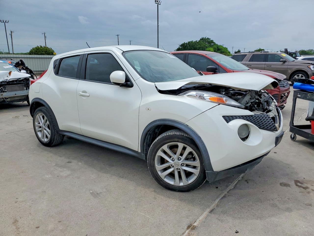 2013 NISSAN Juke