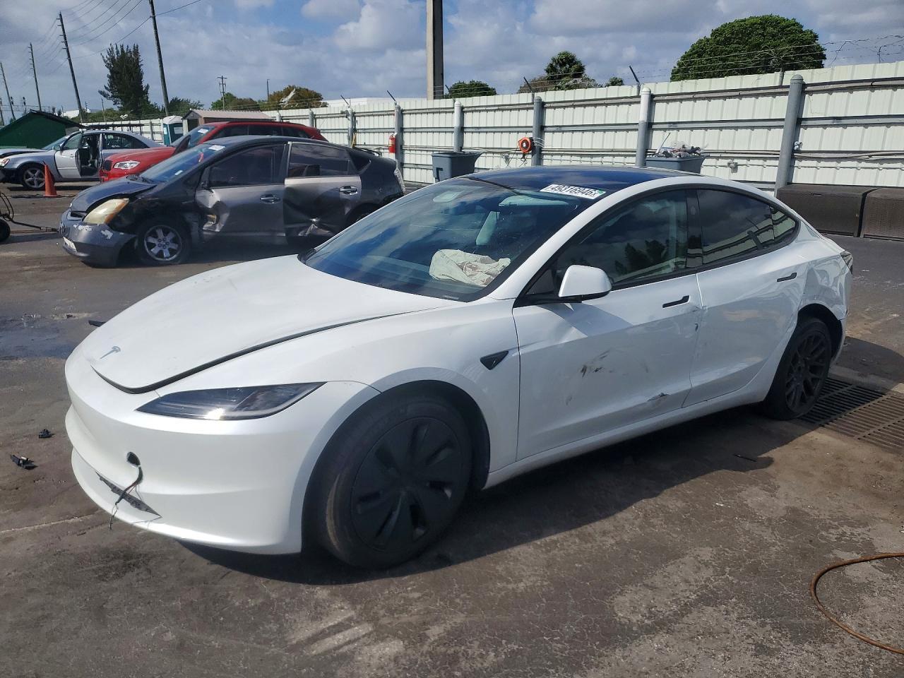 2025 TESLA MODEL 3