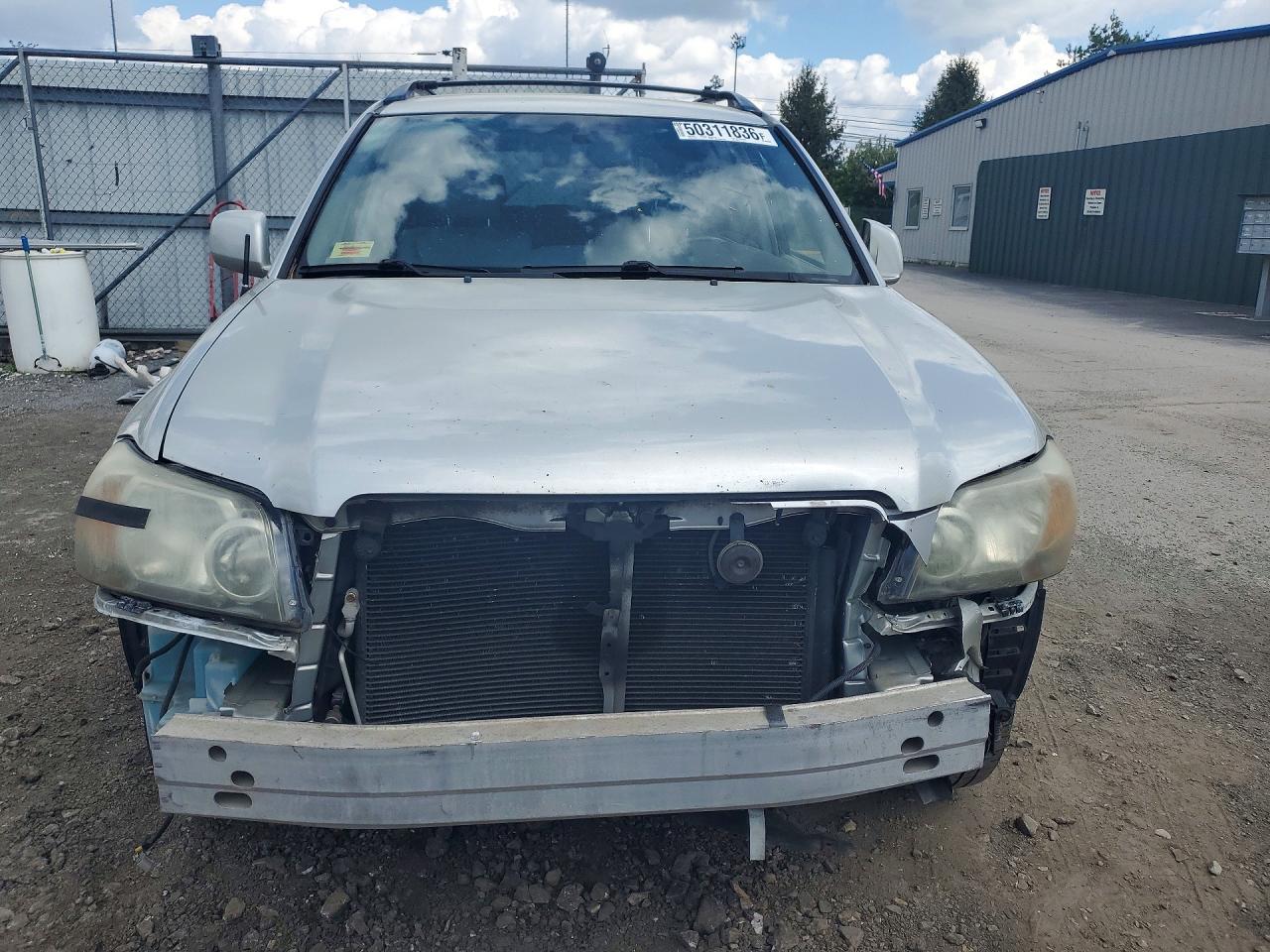 2004 TOYOTA HIGHLANDER