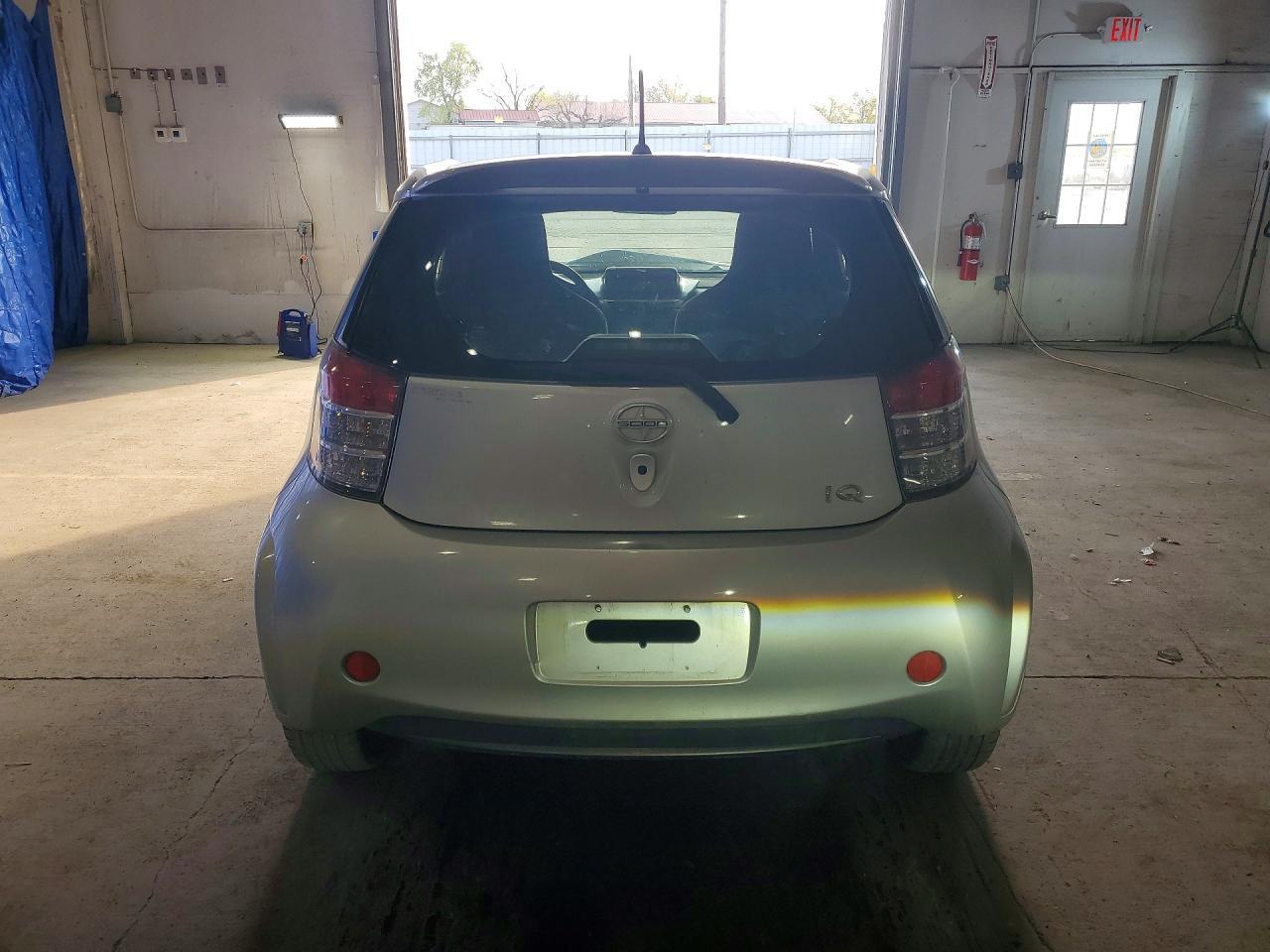 2013 SCION iQ