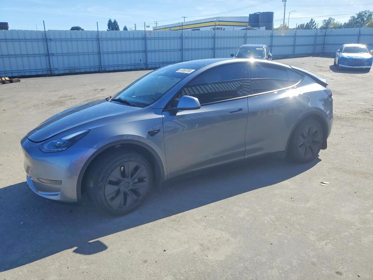 2024 TESLA MODEL Y