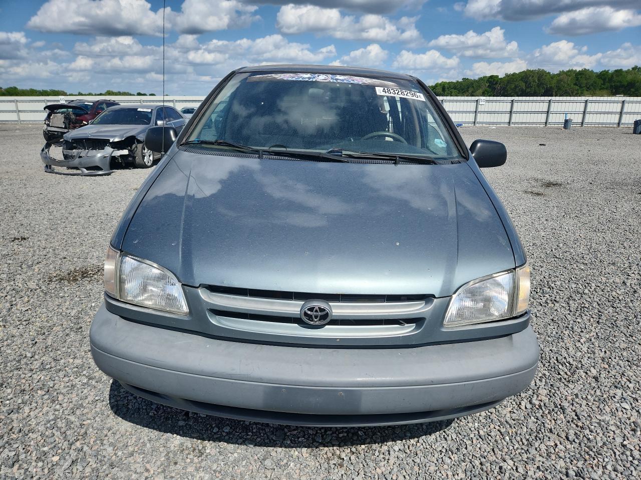 1999 TOYOTA SIENNA