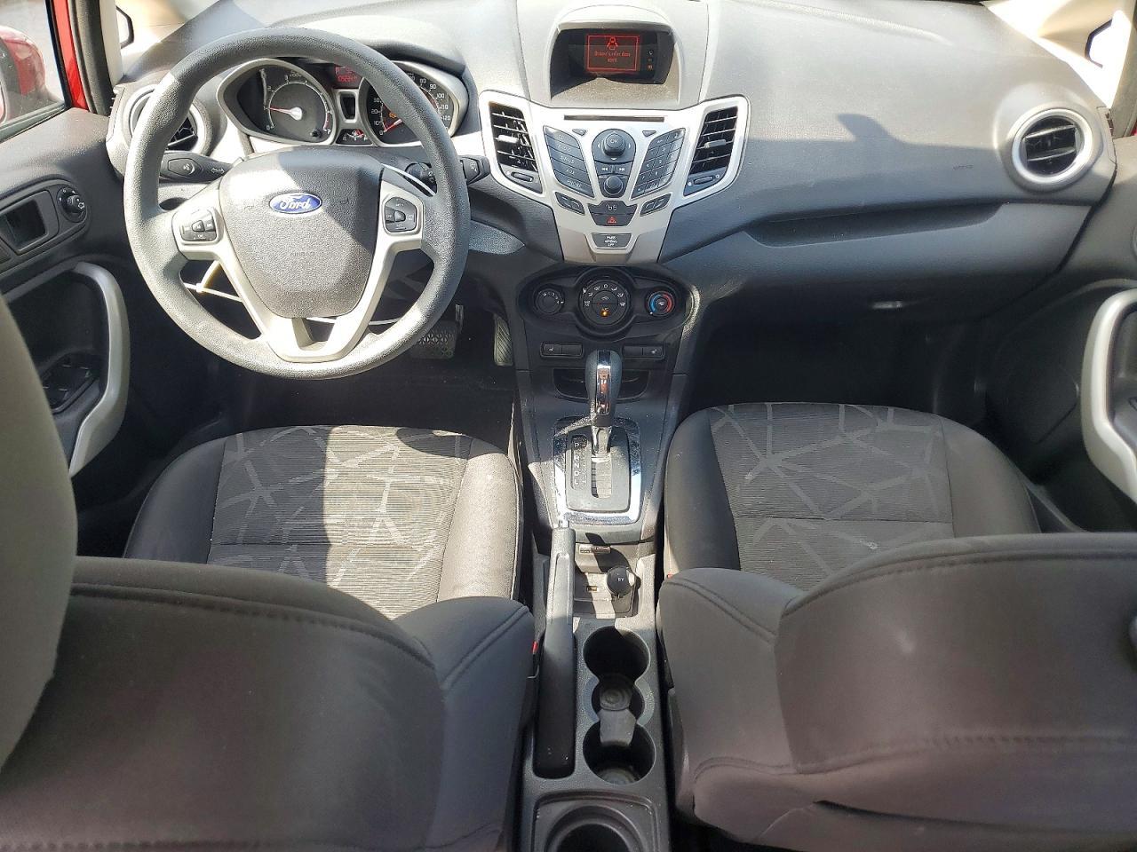 2011 FORD Fiesta