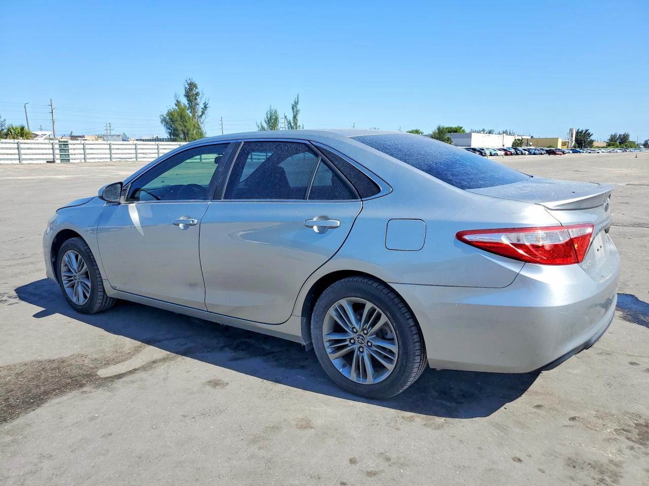 2015 TOYOTA CAMRY