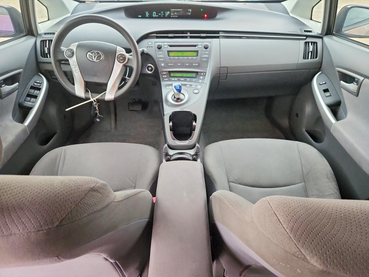 2011 TOYOTA PRIUS