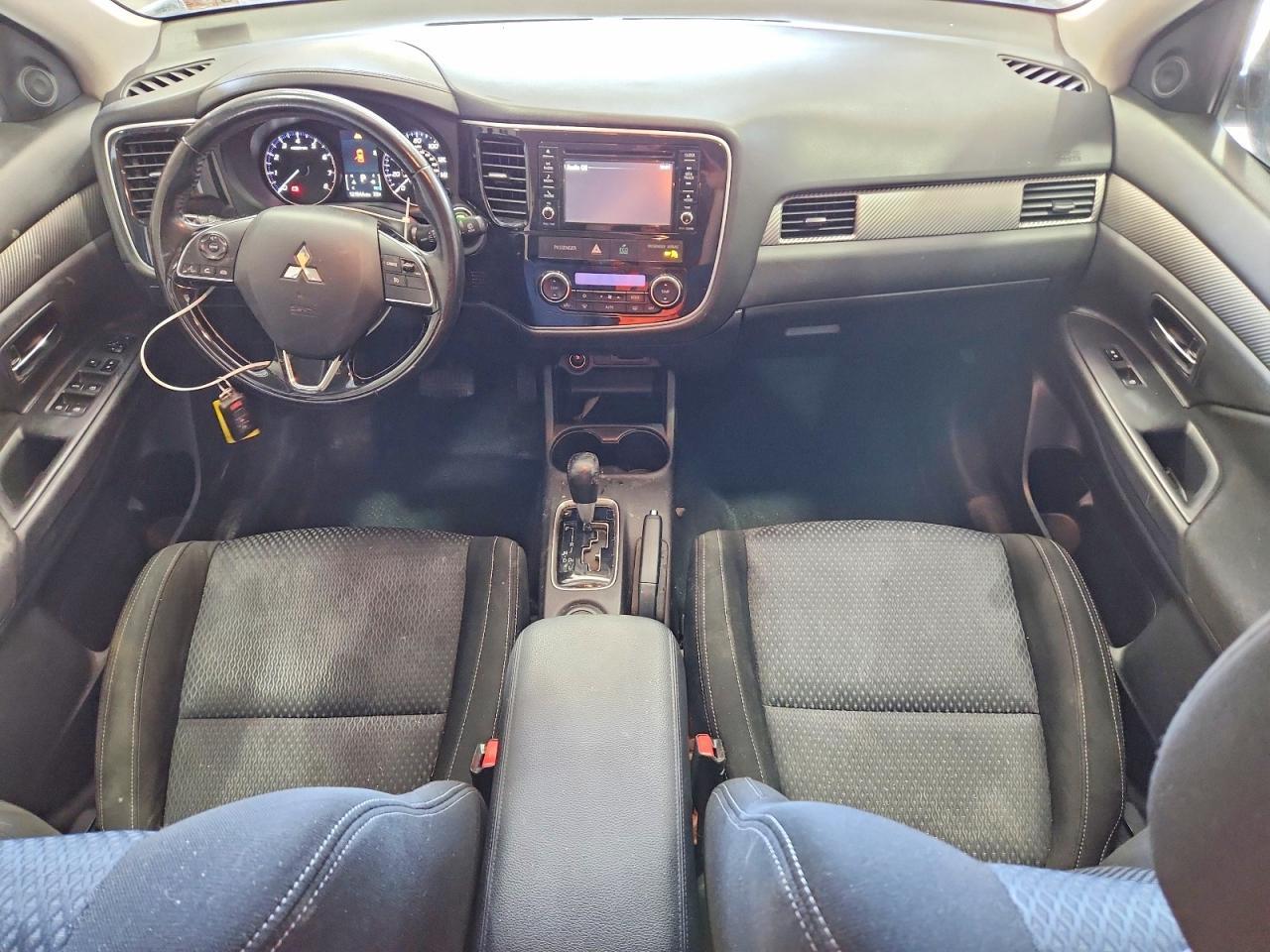2016 MITSUBISHI outlander