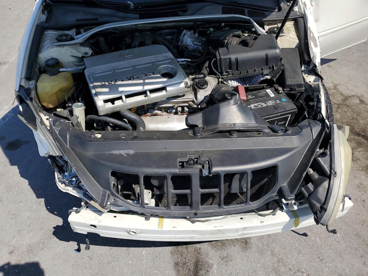 2004 LEXUS ES 330