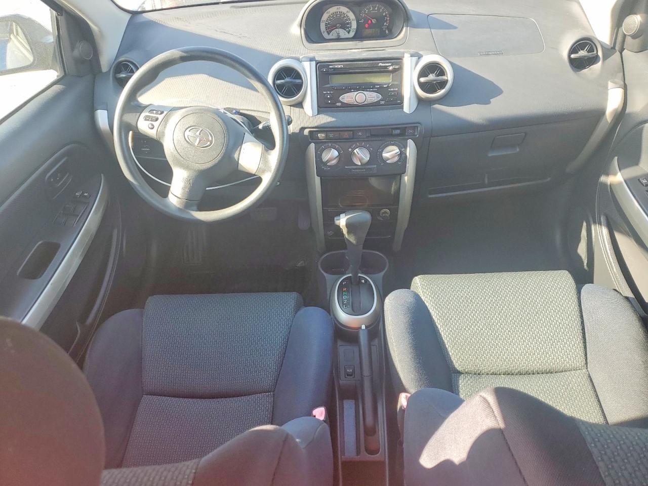 2006 TOYOTA SCION