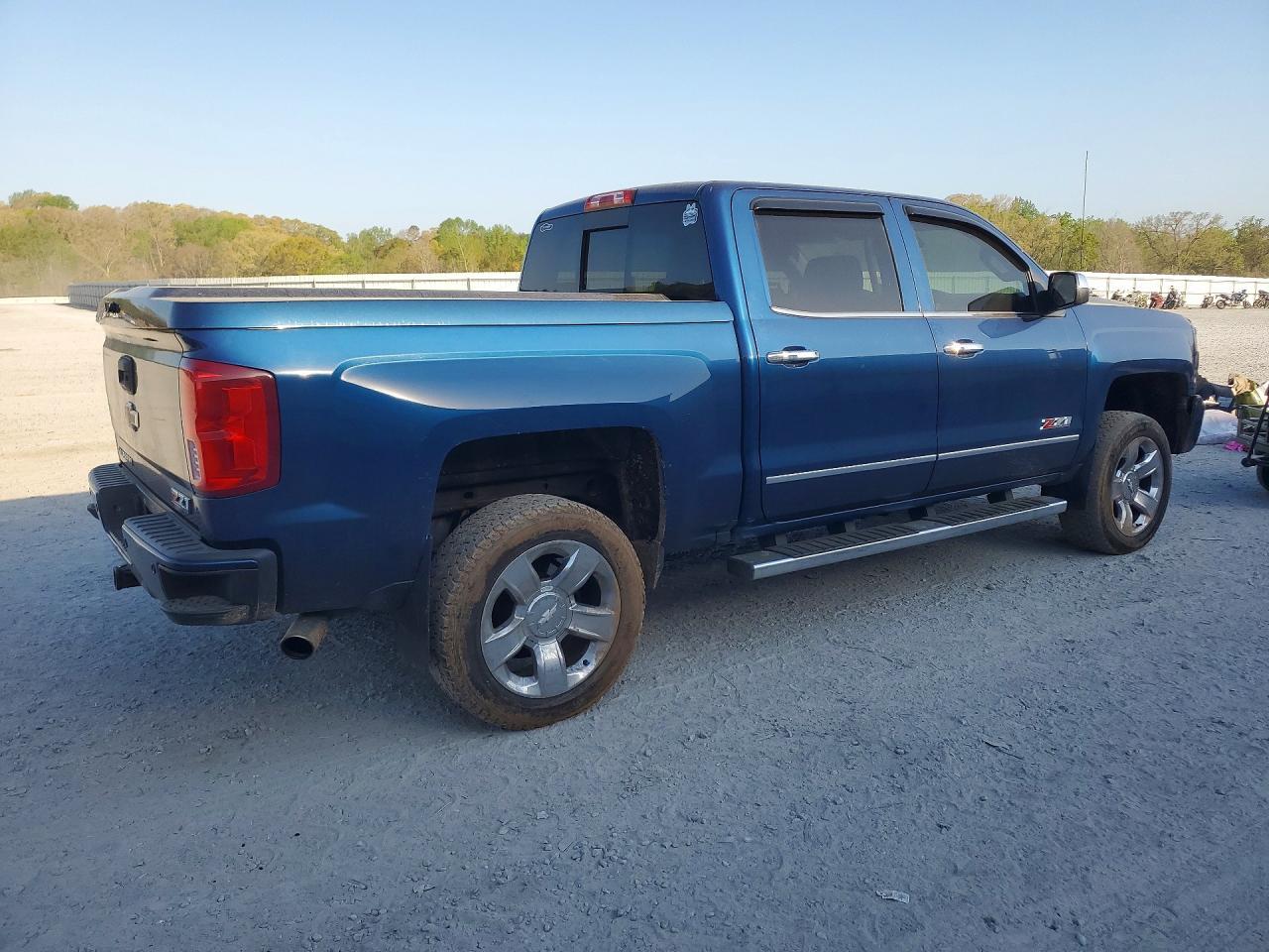 2017 CHEVROLET Silverado