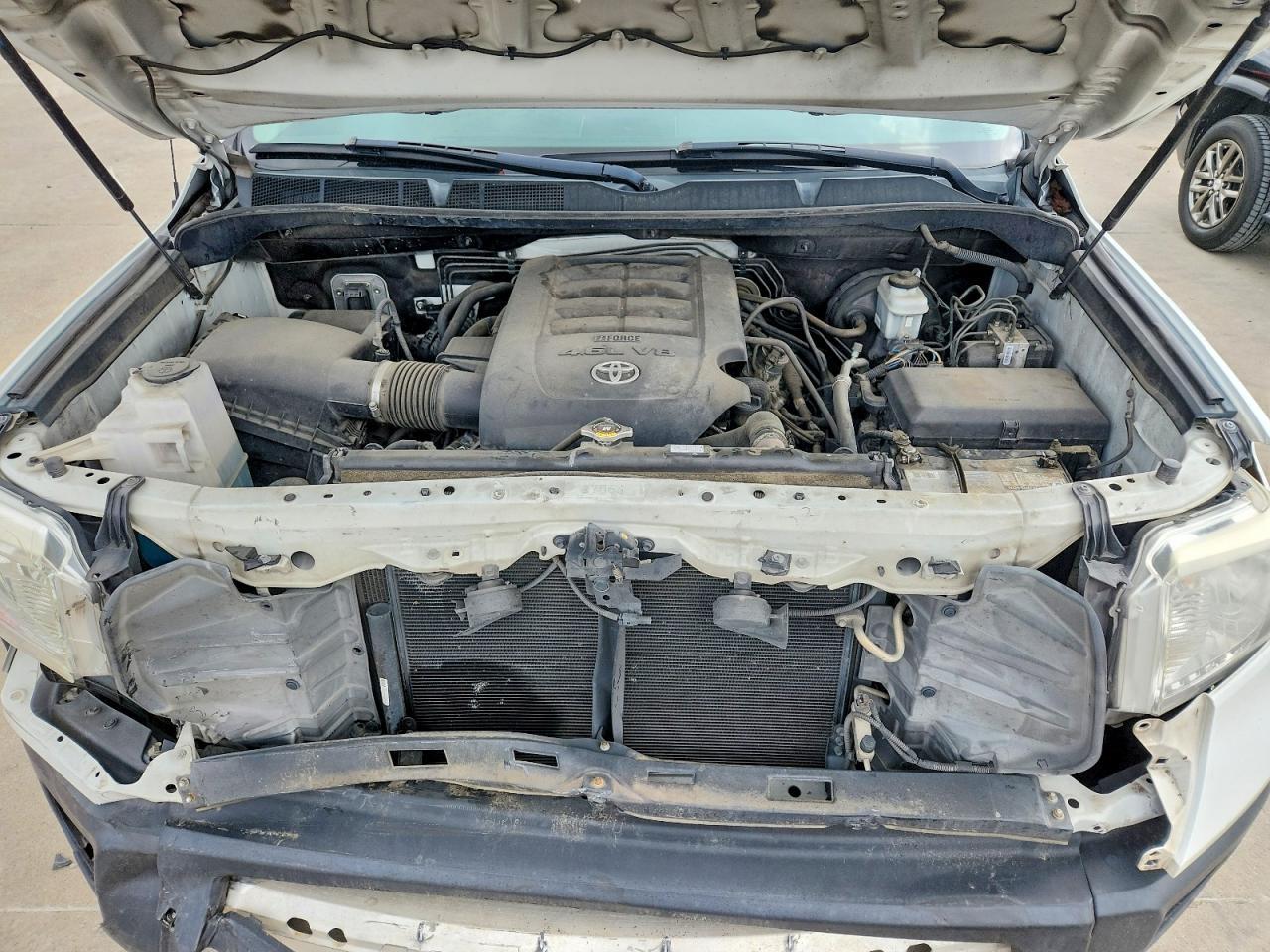 2016 TOYOTA TUNDRA