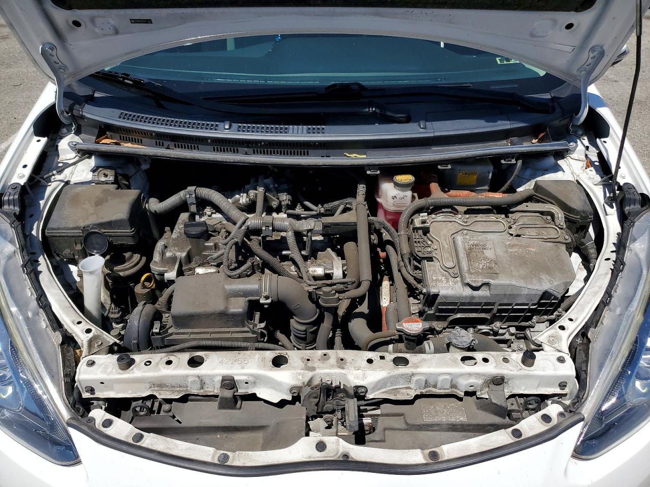 2016 TOYOTA Prius c