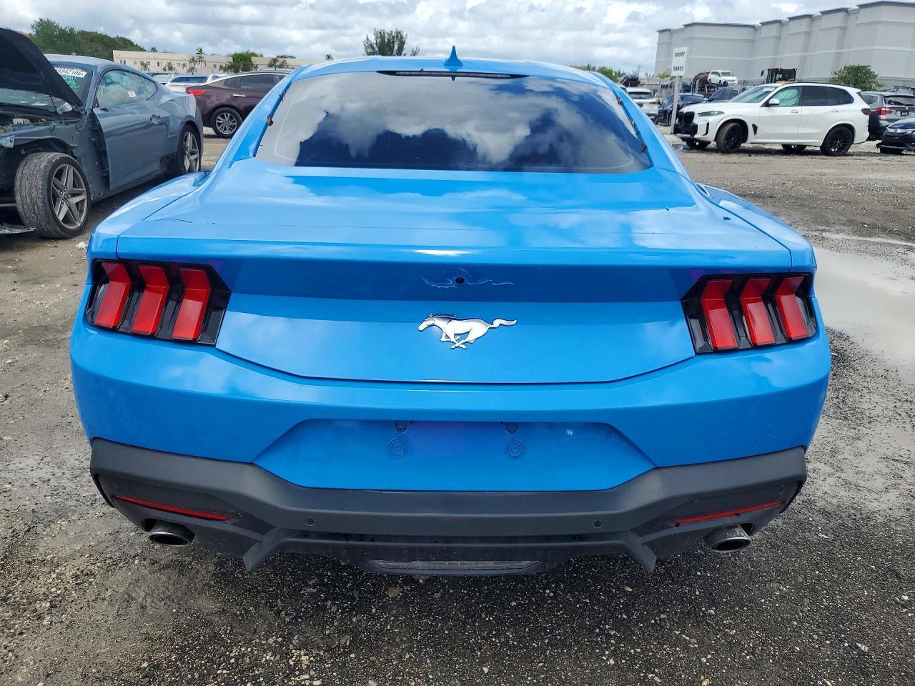 2025 FORD MUSTANG