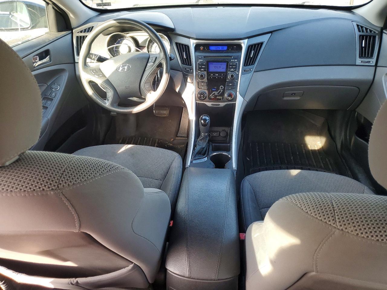 2011 HYUNDAI SONATA