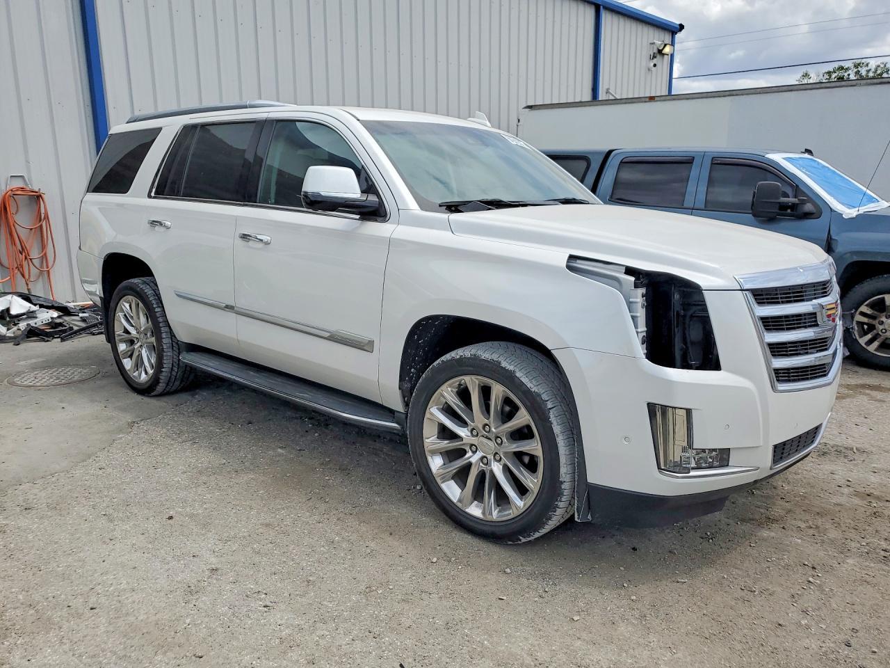2019 CADILLAC ESCALADE