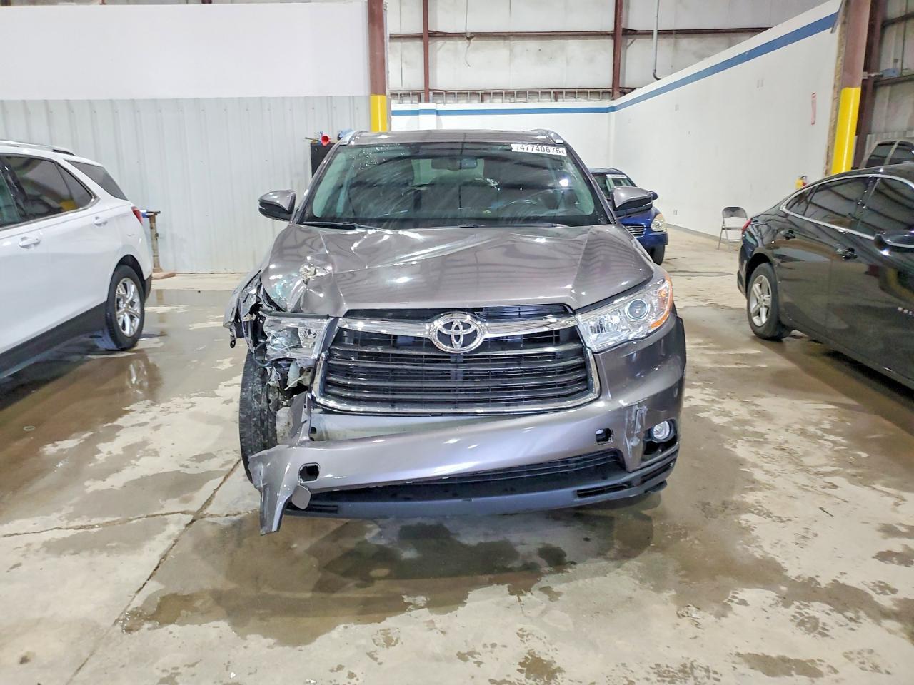2014 TOYOTA HIGHLANDER