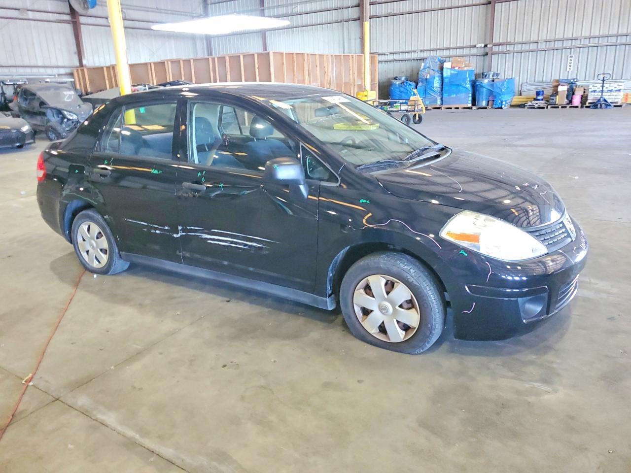 2011 NISSAN VERSA