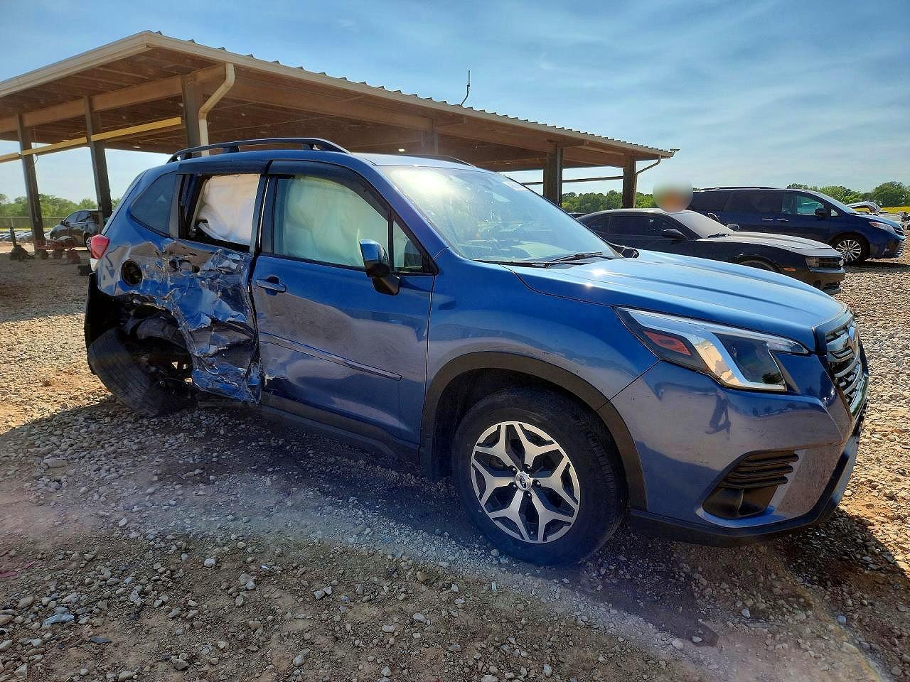 2022 SUBARU FORESTER