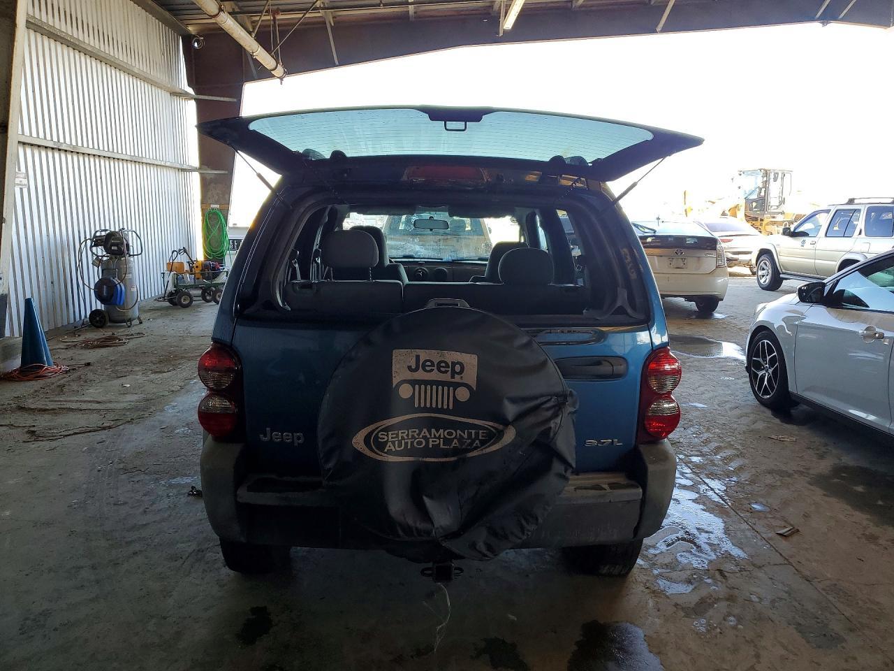2005 JEEP Liberty