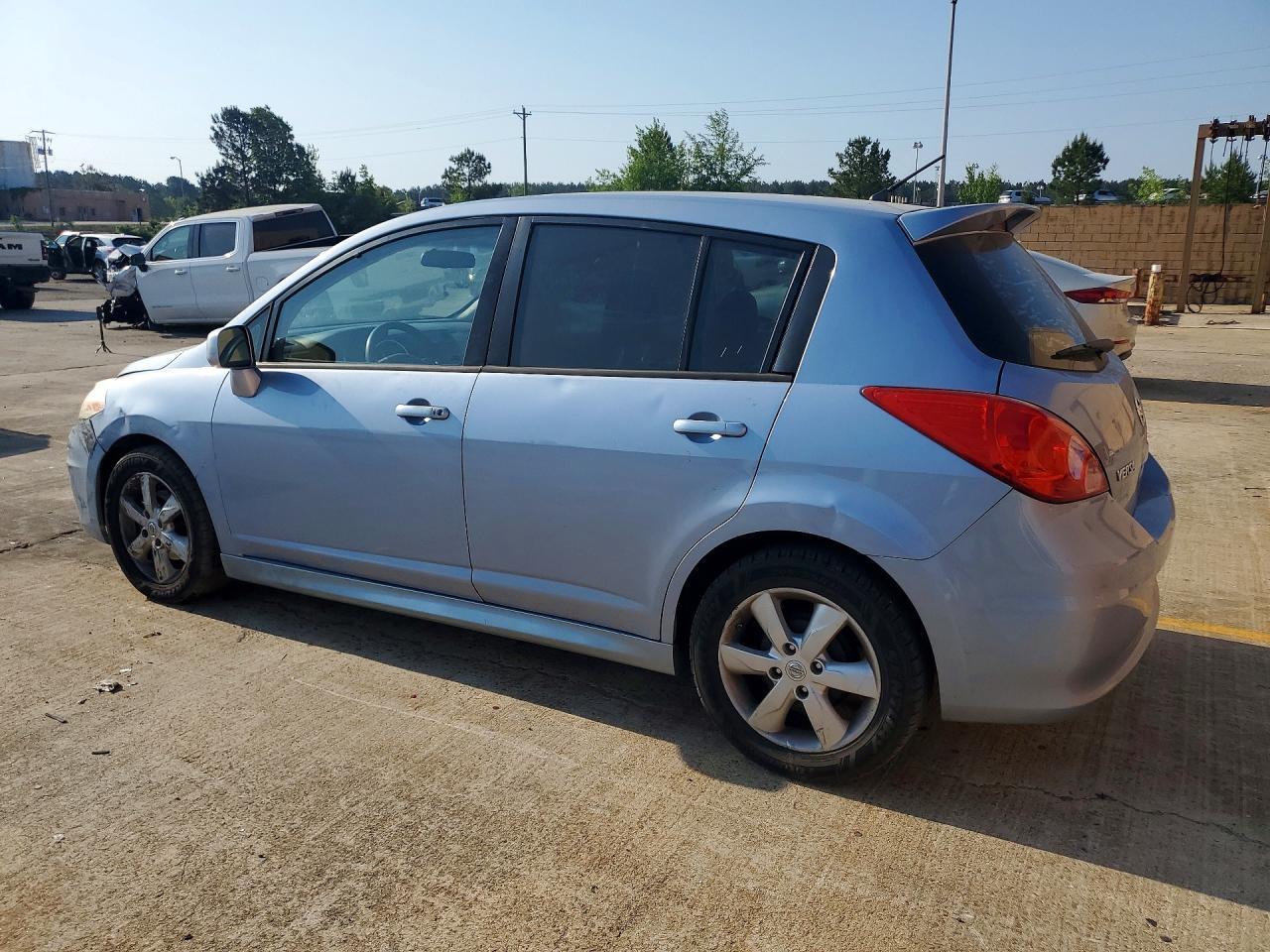 2011 NISSAN VERSA