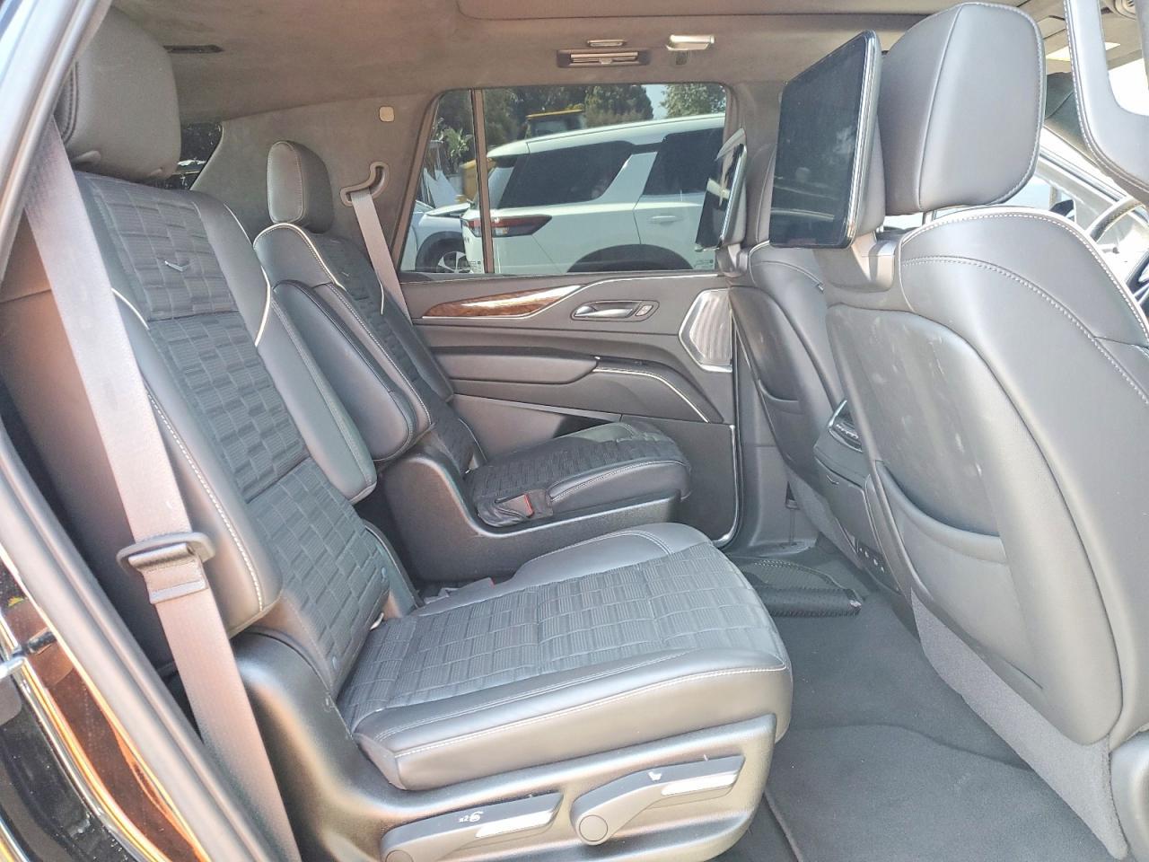 2021 CADILLAC ESCALADE