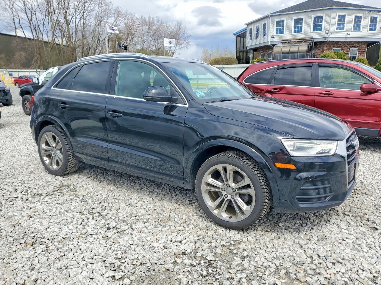 2016 AUDI Q3