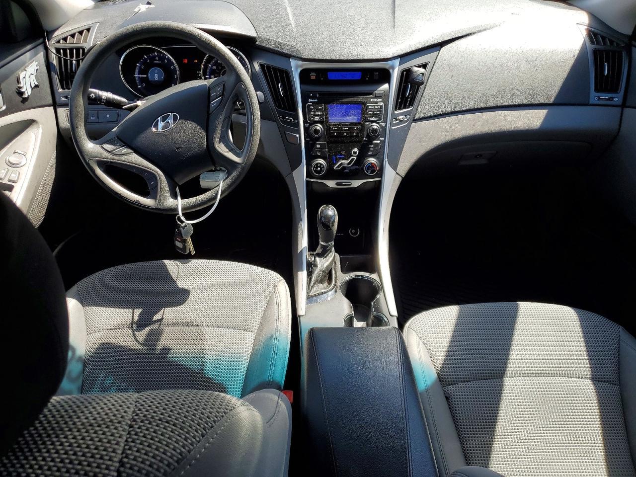 2011 HYUNDAI SONATA