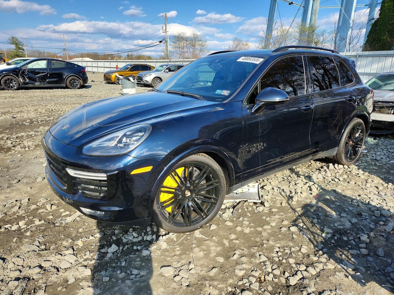 2016 PORSCHE CAYENNE