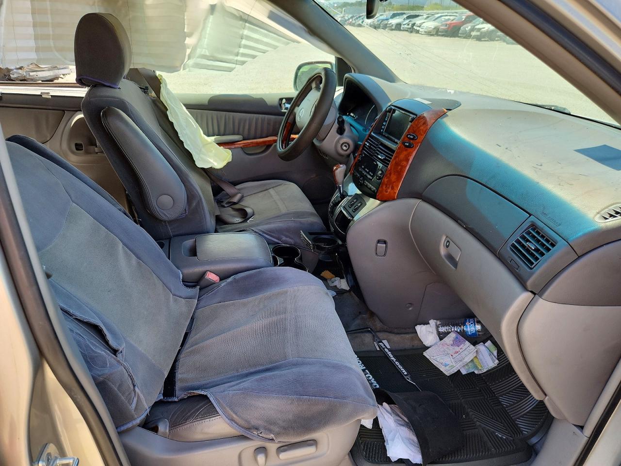 2006 TOYOTA SIENNA