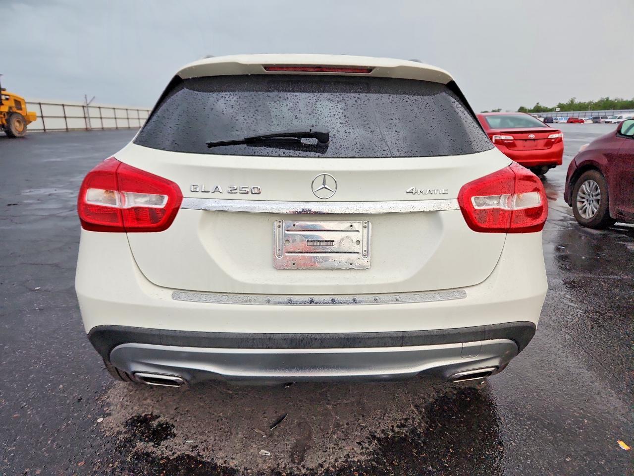 2015 MERCEDES-BENZ GLA-Class