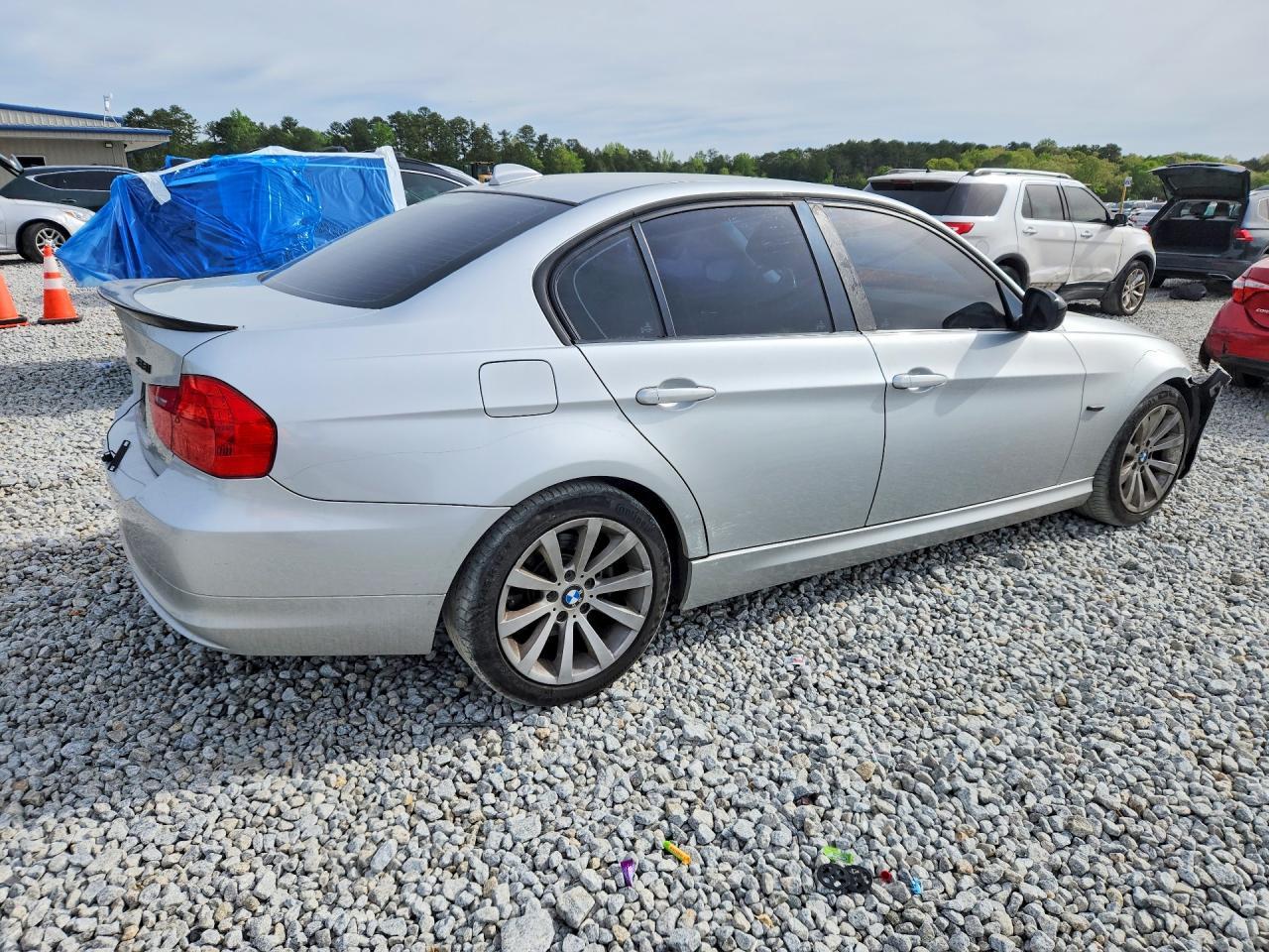 2011 BMW 3 SERIES