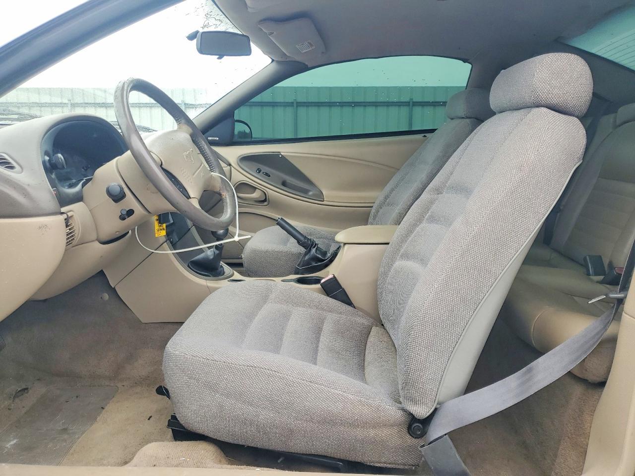 2001 FORD MUSTANG