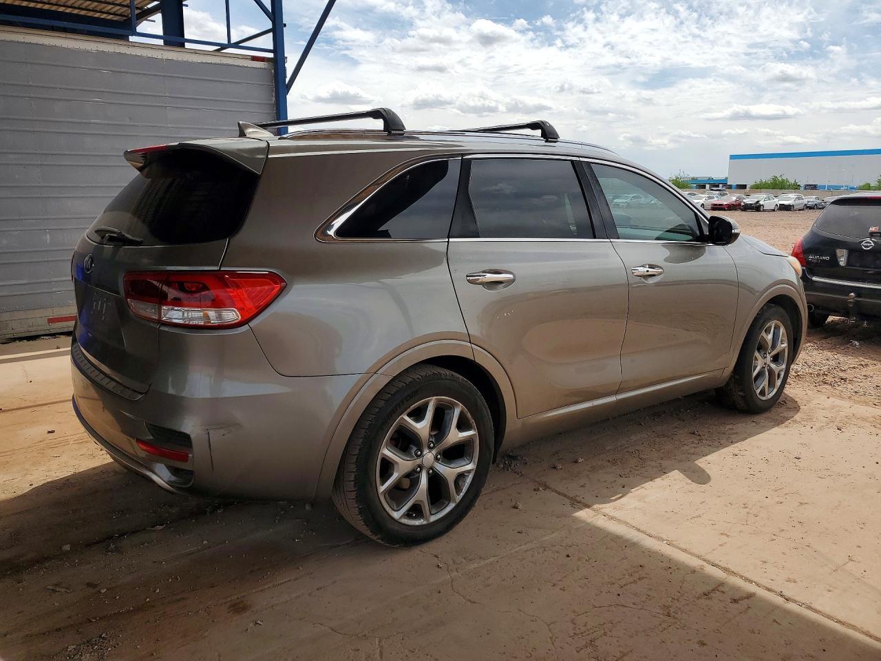2016 KIA SORENTO