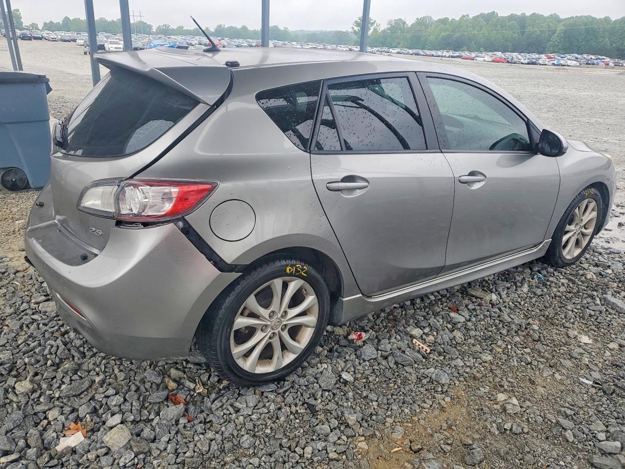 2010 MAZDA 3
