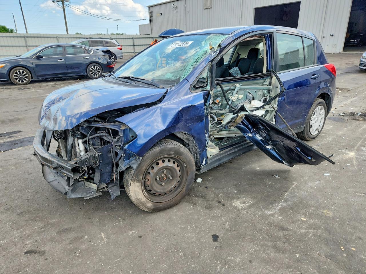 2012 NISSAN VERSA
