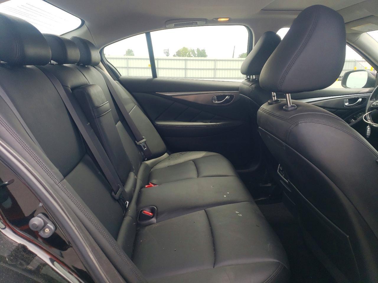2014 INFINITI Q50