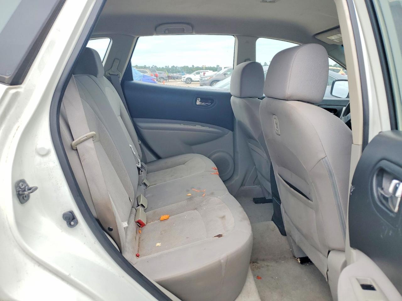 2014 NISSAN ROGUE