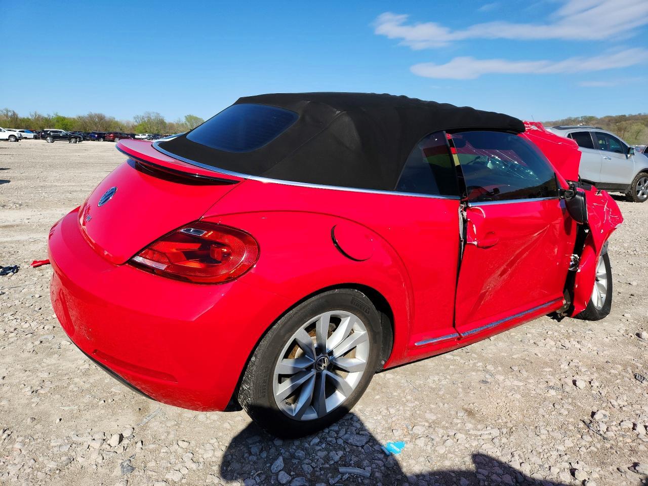 2015 VOLKSWAGEN Beetle