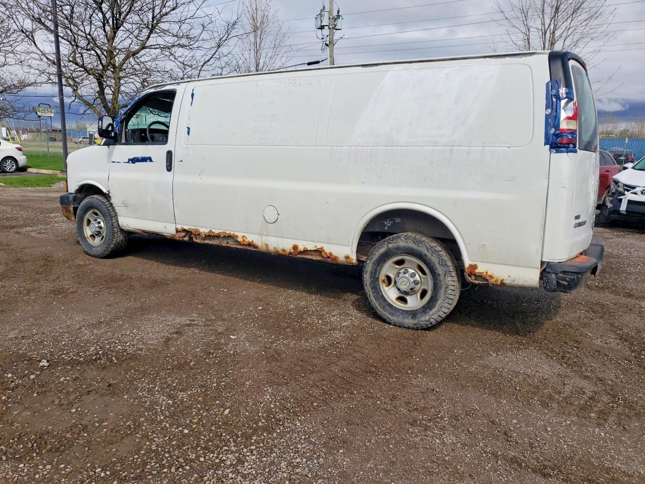 2010 CHEVROLET EXPRESS 2500