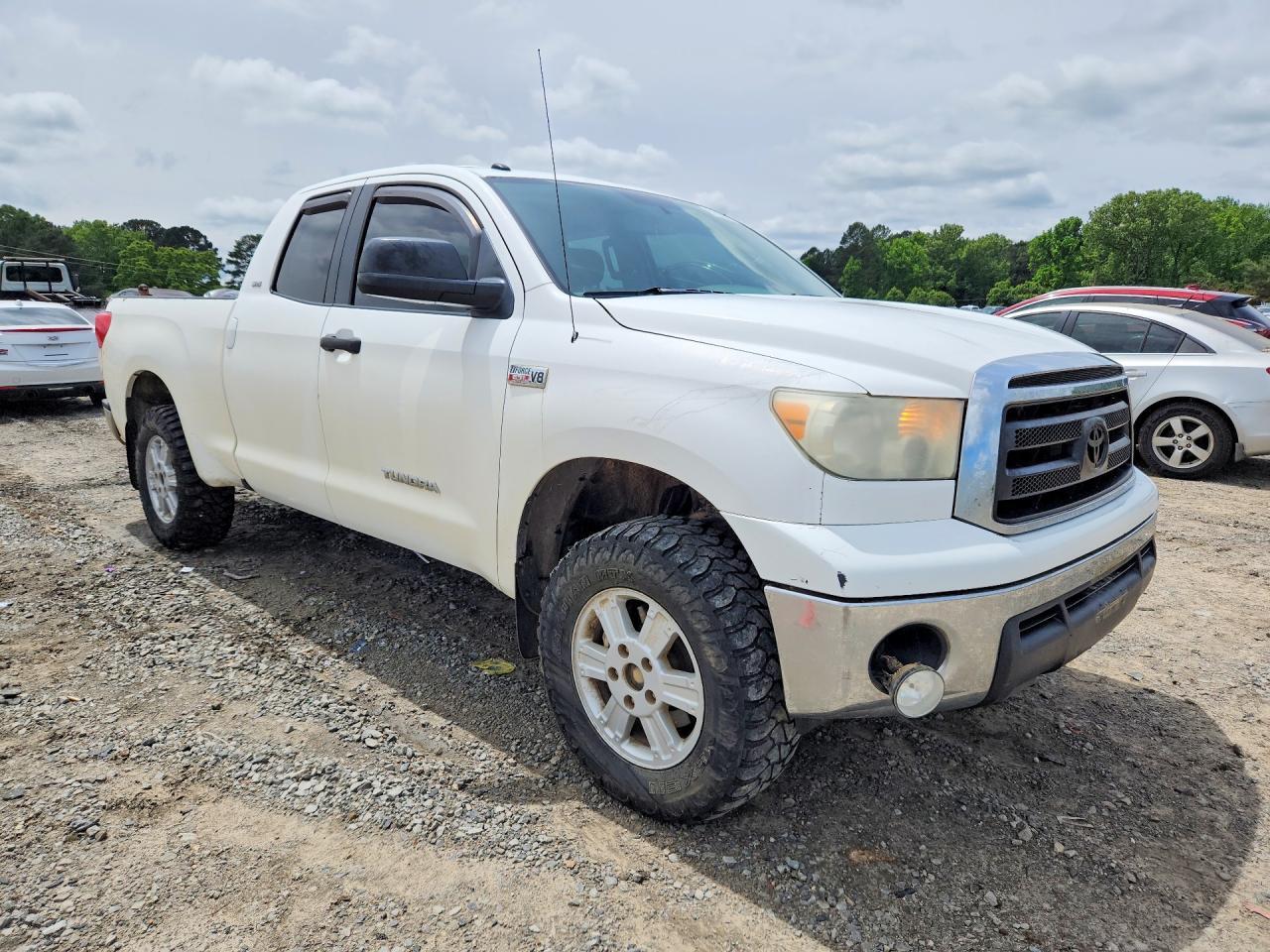 2011 TOYOTA TUNDRA