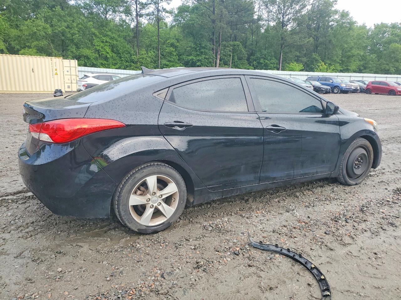 2012 HYUNDAI ELANTRA