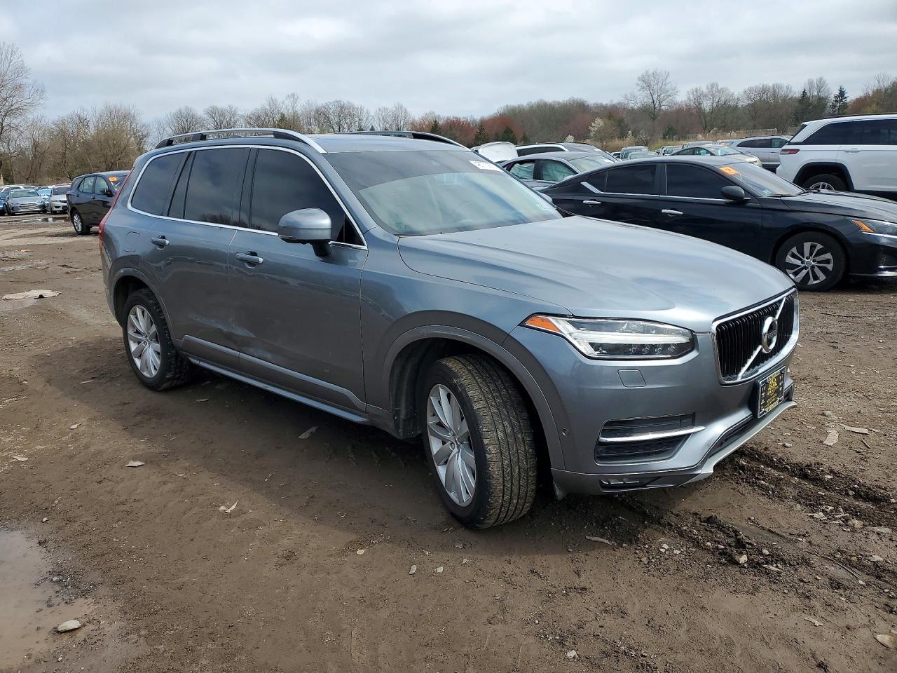 2017 VOLVO XC90
