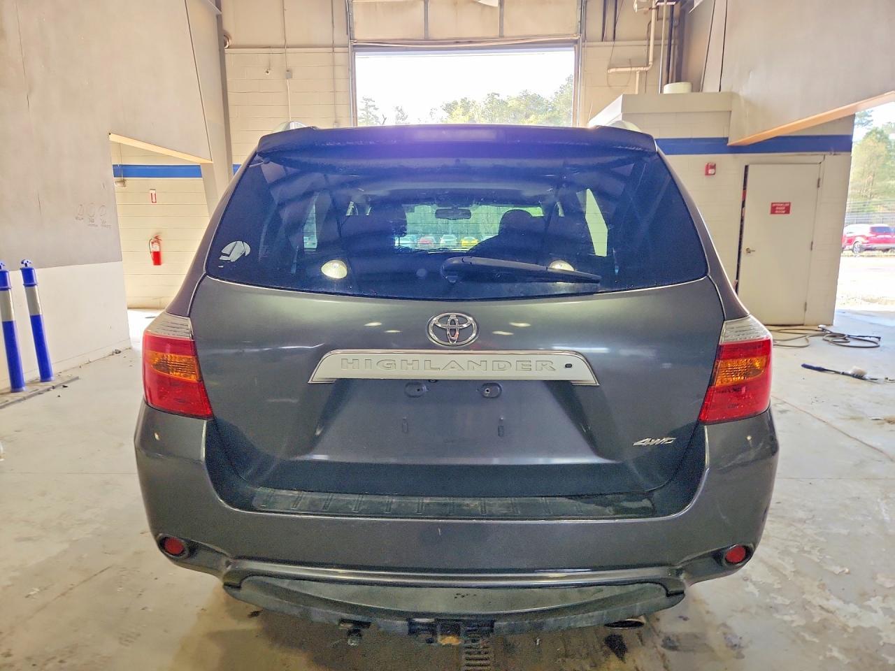 2010 TOYOTA HIGHLANDER